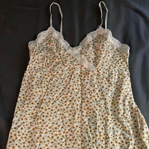 cute a little see thru but I like but not my style no more